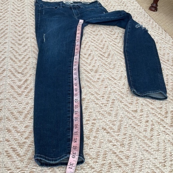 FRAME $298 Le Skinny de Jeanne in Runyon Canyon Size 29 Distressed Cotton - Picture 6 of 7